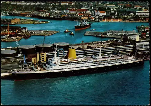 Ansichtskarte Bremerhaven Hafen TS BREMEN vor dem Columbusbanhof 1969