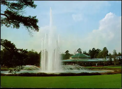 Walsrode Wasserspiele vor dem Papageienhaus Vogelpark Walsrode 1970