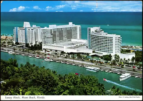 Postcard Miami Luxury Hotels, Miami Beach, Fontainebleau Hotel 1965