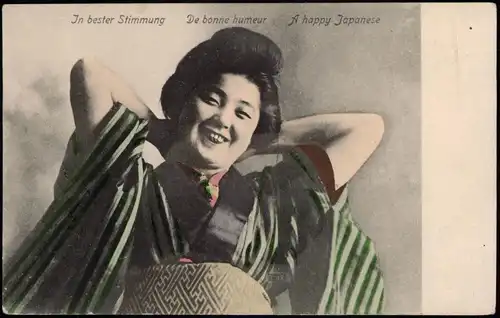 Japanische Frau In bester Stimmung De bonne humeur A happy Japanese 1900