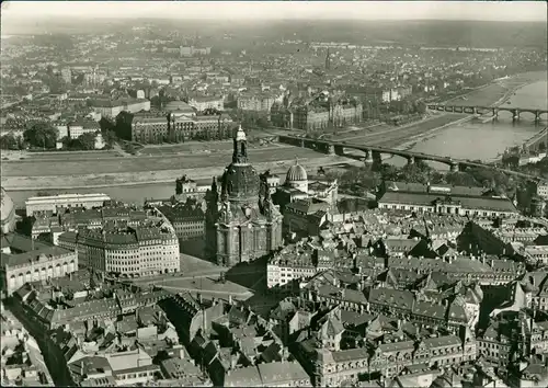 Dresden Blick über Neumarkt und Frauenkirche nach Neustadt 1989