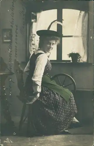 Ansichtskarte  Menschen / Soziales Leben - Frauen, schöne Frau Spinnrad 1913