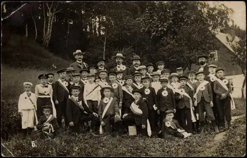 Neusalza-Spremberg Klasse Burschenschaft vor Haus, Regional 1907 Privatfoto