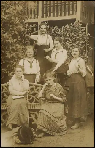 Loschwitz-Dresden Schöne Frauen vor Villa, Privatfotokarte 1918 Privatfoto