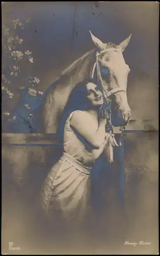 Ansichtskarte  erotik - Junge Frau und Pferd Henny Porten 1916