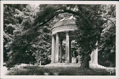 CPA Versailles Petit Trianon - Le Temple de l' Amour 1950