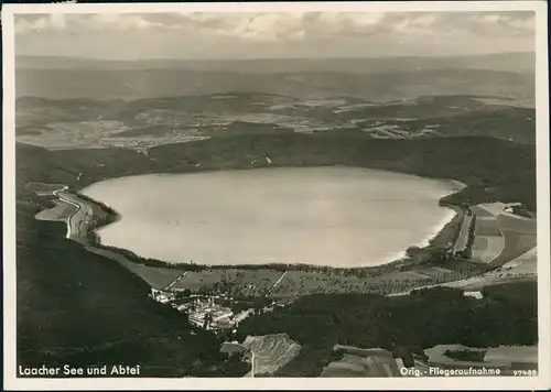 Glees (Vulkaneifel) Orig.-Fliegeraufnahme Laacher See und Abtei 1938