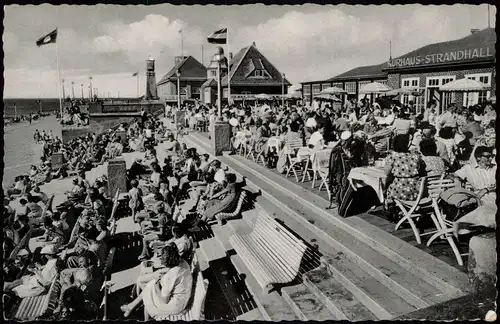 Ansichtskarte Westerland-Sylt Promenade belebt am Kurhaus Strandhalle 1940