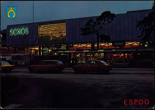 Espoo Straßenansicht mit Geschäftszentrum SOKOS, Autos, Abendansicht 1985