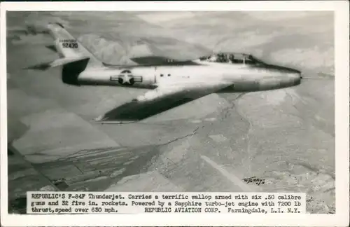 Flugzeug Airplane Avion F-84F Thunderjet 50 im Flug Militär 1972
