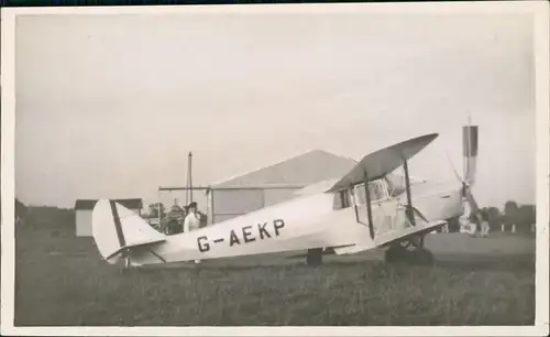 Flugzeug Airplane Avion Doppeldecker auf Rollfeld KINGSTOWN. CARLISLE 1940