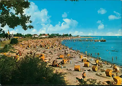 Pelzerhaken-Neustadt (Holstein) Belebte Strand Partie Ostsee Ostseebad 1970