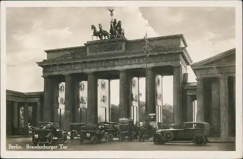Mitte-Berlin Auto Verkehr Brandenburger Tor Brandenburg Gate 1930