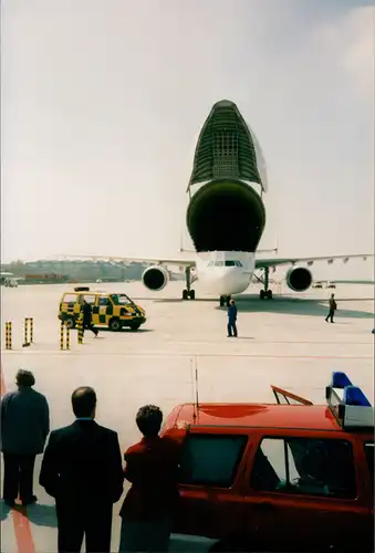 Klotzsche-Dresden Flughafen Airbus Beluga   geöffnete Klappe 2003 Privatfoto