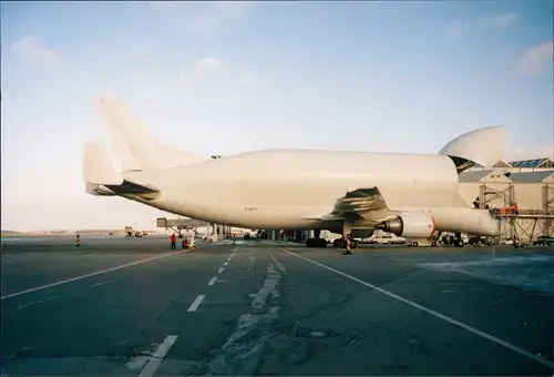 Klotzsche-Dresden Flughafen Flugzeug Airbus Beluga seiten  2003 Privatfoto