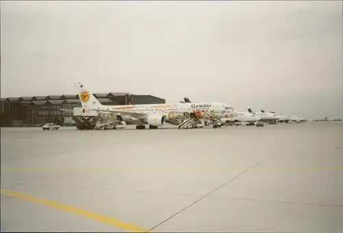 Klotzsche-Dresden Flugzeug Airplane Avion Condor Lackierung 1996 Privatfoto Foto