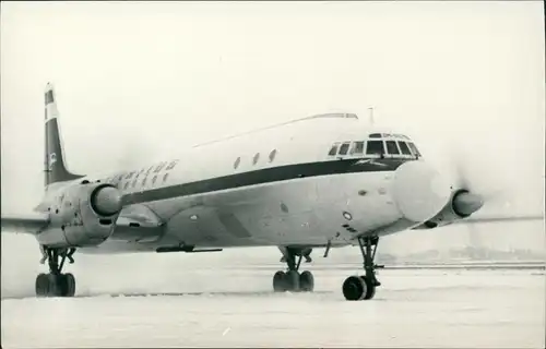 IL-18 rollt zum Start Iljuschin Interflug Flugzeug Airplane Avion im Winter 1966