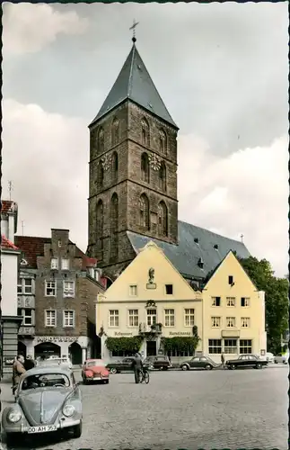 Rheine Markt, VW Käfer, Kirche und Apotheke color Fotokarte 1960