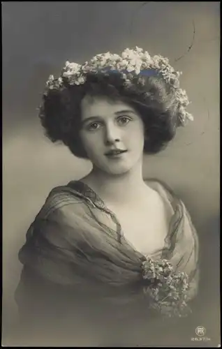 Menschen  schöne Frau Blumenkranz Fotokunst 1911  gel. Stempel Peitz