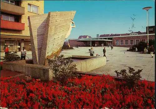 Ansichtskarte Elmshorn Bahnhof Bahnhofsplatz Denkmal Brunnen 1971