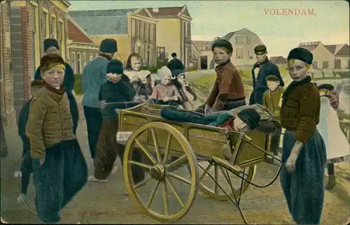 Volendam-Edam-Volendam Straßenszene, Kinder mit Karren - Typen 1912