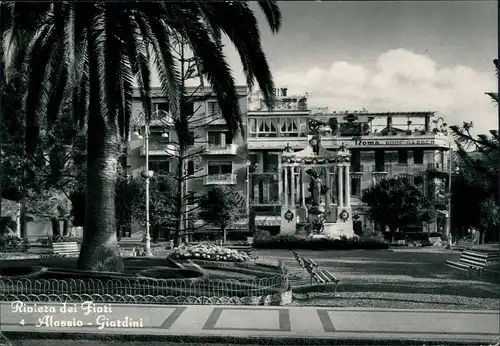 Cartoline Alassio Alassio Giardini Riviera dei Fiori Palme Gebäude 1957