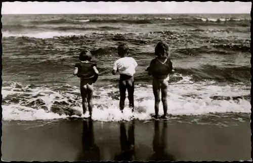 Ansichtskarte Norderney Strand, Saisoneröffnung - badende Kinder 1958