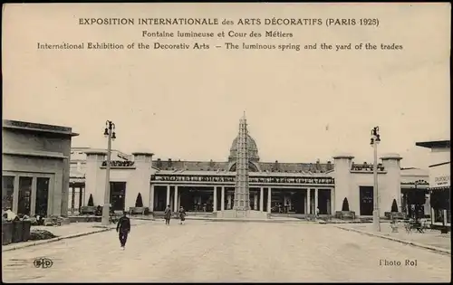 CPA Paris EXPO ARTS DÉCORATIFS Fontaine lumineuse 1925
