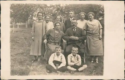 Menschen Soziales Leben Familienfoto Gruppenfoto mit Kindern 1930 Privatfoto