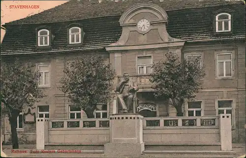Ansichtskarte Stavenhagen Rathaus Fritz Reuters Geburtshaus 1911