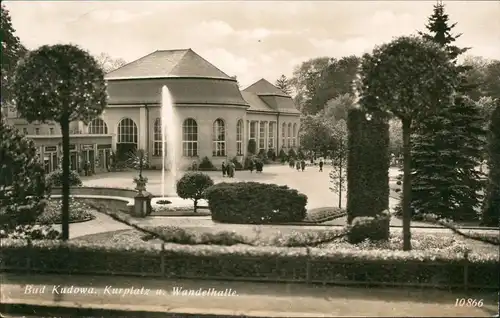 Postcard Bad Kudowa Kudowa-Zdrój Kurplatz u. Wandelhalle. 1942