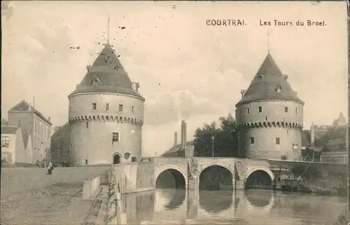 Postkaart Kortrijk Courtrai Les Tours du Broel. 1916  gel. Feldpoststempel