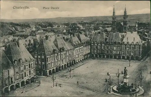 CPA Charleville-Mézières Charleville-Mézières Place Ducale 1916