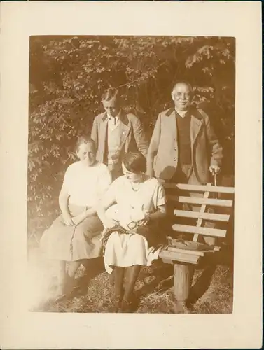 Foto  Menschen Soziales Leben Familienfoto 1920 Privatfoto