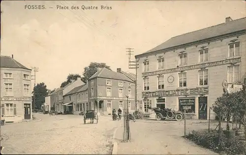 CPA Fosses Val-d'Oise Place des Quatre Bras 1918