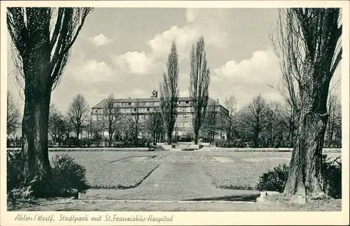 Ansichtskarte Ahlen (Westfalen) Stadtpark mit St. Franziskus-Hospital 1956