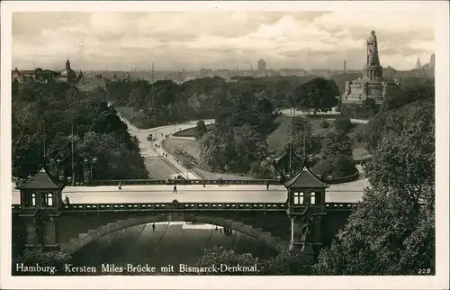 St. Pauli-Hamburg Kersten Miles-Brücke mit Bismarck-Denkmal.Stadt 1938