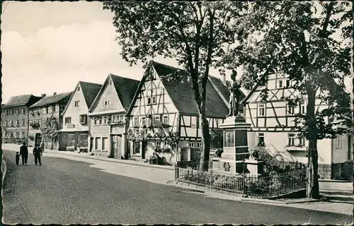 Ansichtskarte Mönchberg im Spessart Straßenpartie am Denkmal 1964