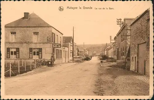 Postkaart Matagne-la-Grande Matagne la Grande La rue de la Gare 1920