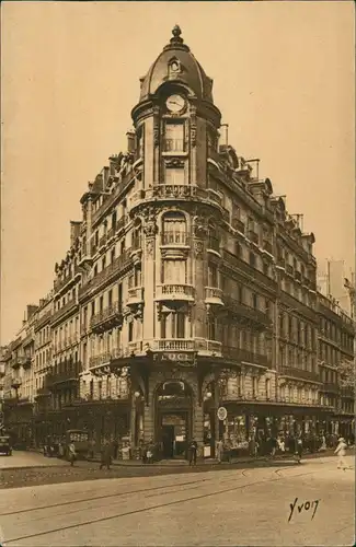 CPA Paris MAGASINS F. LUCE Place Clichy 1920