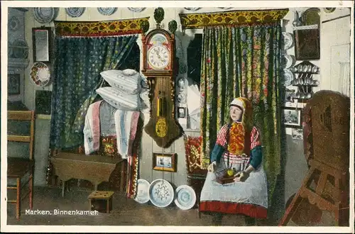 Postkaart Marken-Waterland Marken. Binnenkamer. 1925