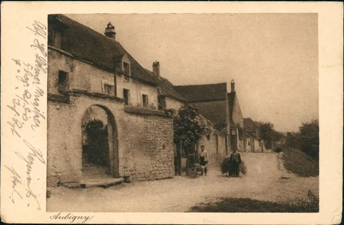 CPA Aubigny Somme Straßenpartie 1916  gel. div. Feldpoststempel