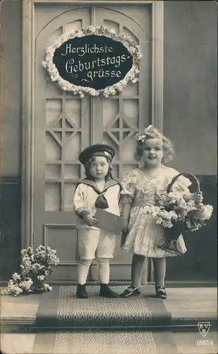 Glückwunsch Geburtstag Birthday Junge und Mädchen mit Blumenstrauß 1919