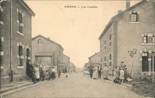 CPA Piennes Rue Cavallier 1912