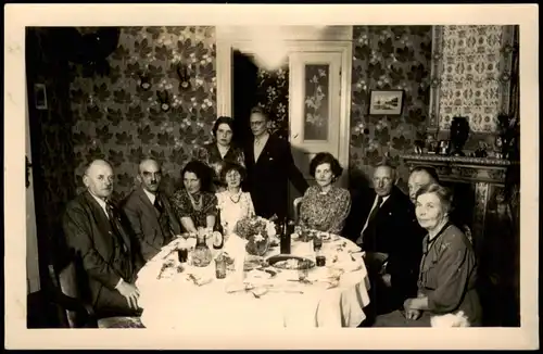 Posen Poznań Familienfoto in der Wohnung Zeitgeschichte 1928 Privatfoto Foto