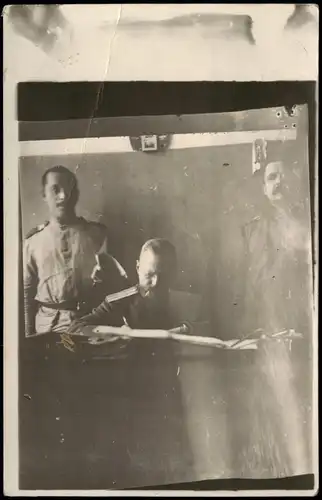 .Russland Rußland Россия Soldaten un der Stube 1906 Privatfoto Foto
