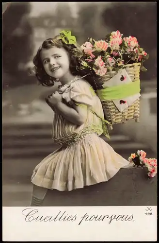 Ansichtskarte  Kinder Künstlerkarte Mädchen mit Kiepe color Fotokarte 1912