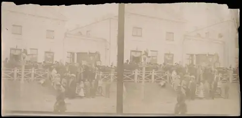 .Russland Rußland Россия Soldaten mit Familien vor Palast 1906 Privatfoto Foto