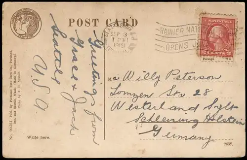 Alaska Eskimo Fishing Boat on the Kusatrin River, Alaska. USA 1919