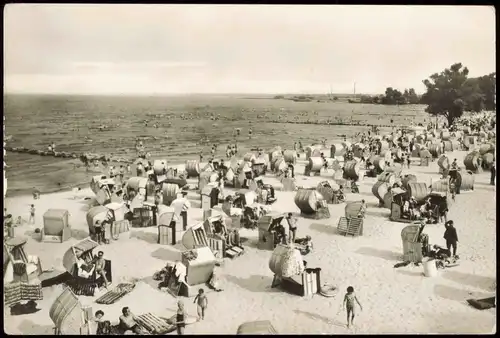 Ansichtskarte Ueckermünde belebter Strand, Strandkörbe, Kinder 1981